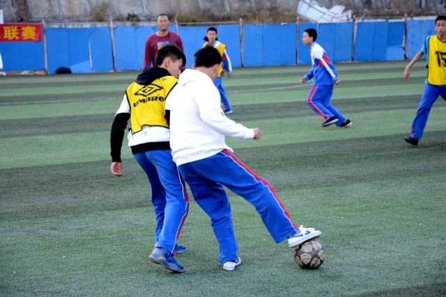 阿诺德坚持要35万镑周薪，利物浦提供合同25万镑